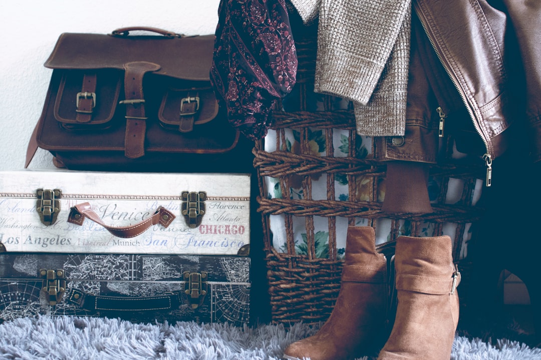 Bagage minimaliste : créer une capsule wardrobe de voyage