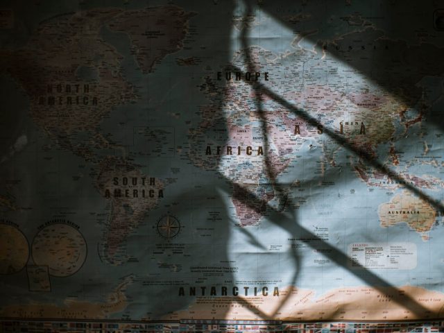 Guide pour voyager avec un faible impact carbone