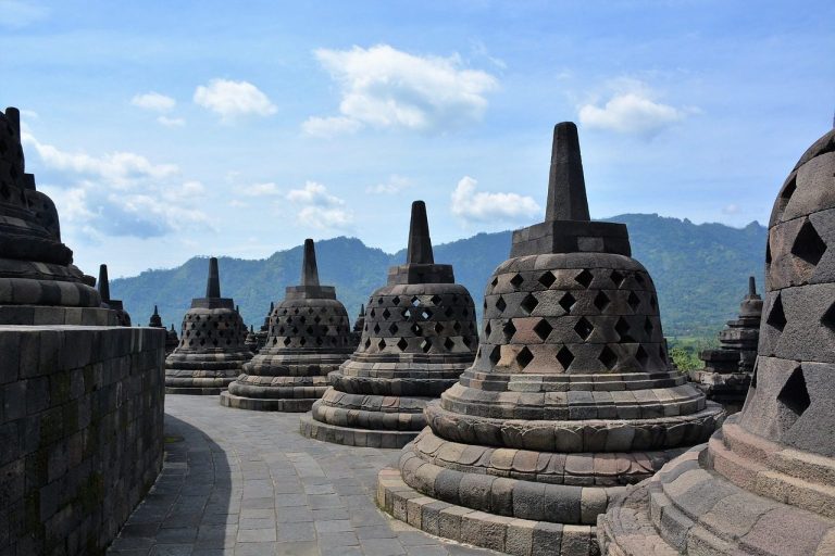 Borobudur et Prambanan : visiter les temples de Java depuis Bali